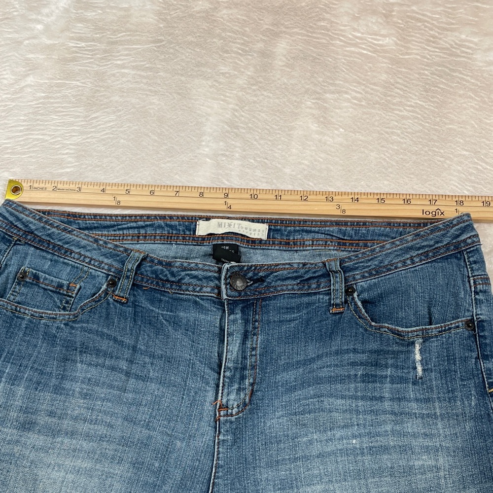 Mix It Medium Blue Cropped Raw-Hem Jeans - Picture 5 of 8